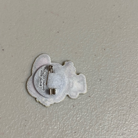 Hello Kitty My Melody Shape Embroidered Brooch Pin - Picture 6 of 7